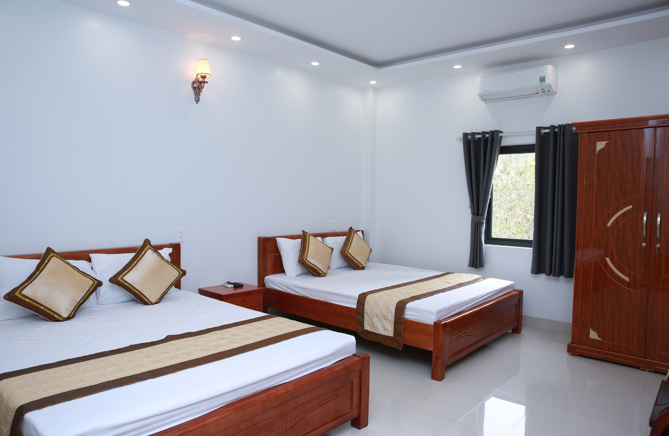 PHÒNG 2 GIƯỜNG ĐÔI LỚN